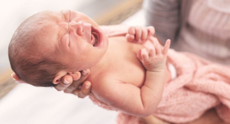 اشتباهات رایج مادر در آرام کردن گریه نوزاد