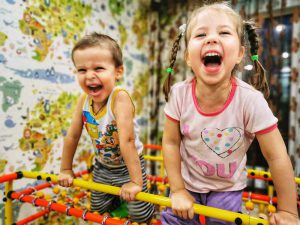 بازی حسی و 6 فایده آن برای کودکان