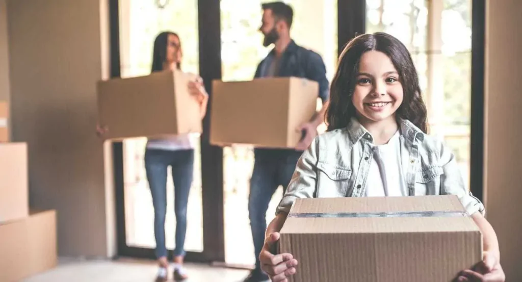 5 نقش کودکان در اسباب‌ کشی و کمک به والدین