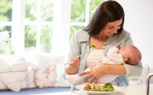 8 عادت غذایی نامناسب مادر در دوران شیردهی