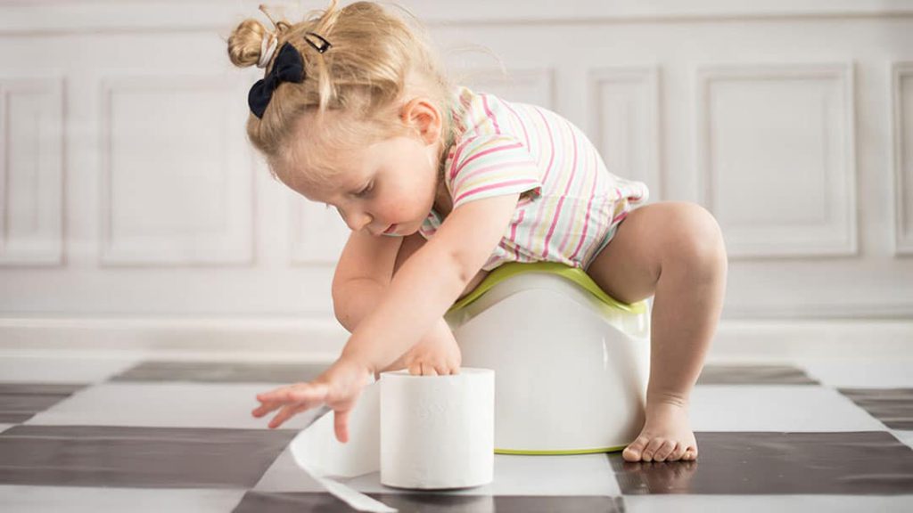 6 علت رایج اسهال در کودکان و سریع ترین راه درمان آن