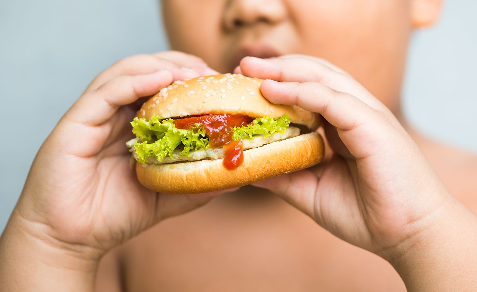 خطرناک‌ترین عوارض چاقی و اضافه وزن در کودکان و نوجوانان