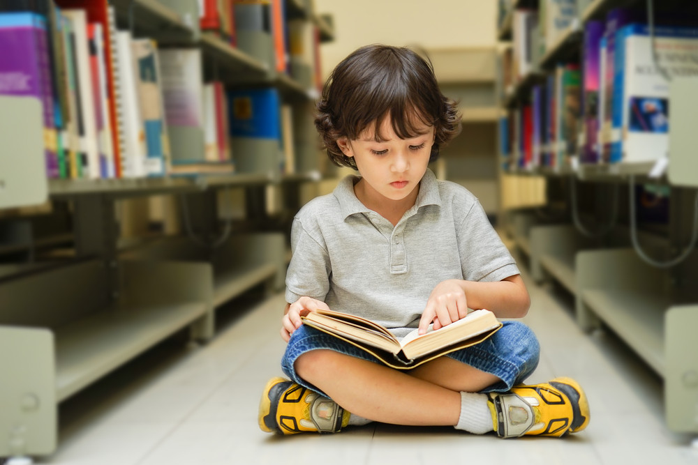 4 فایده کتاب و مطالعه در کودکان