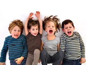 6 توصیه مهم در تعامل با کودکان بیش فعال برای والدین