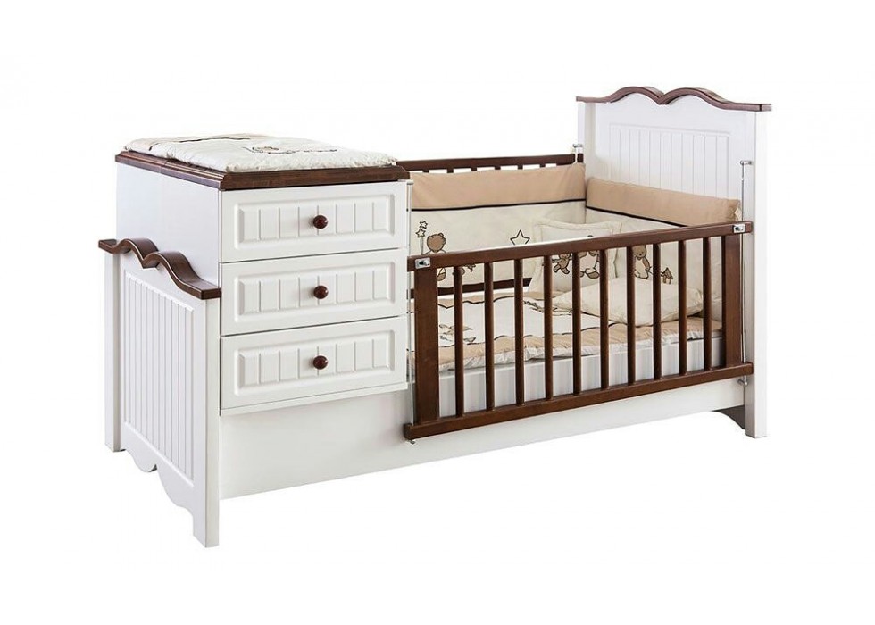 تخت نوزاد نوجوان