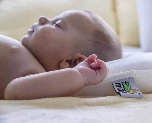 Baby-Pillow-For-Flat-Head