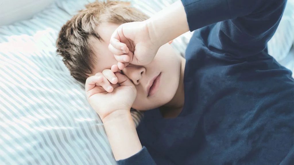 دلایل دیر خوابیدن کودک