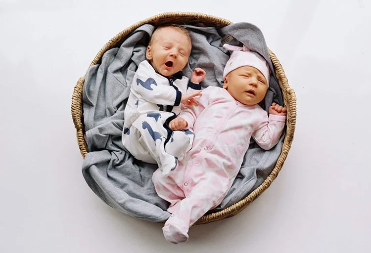 سیسمونی نوزاد دوقلوی دختر و پسر