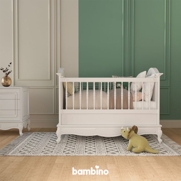 تخت نوزادی ساده سفید با متریال درجه یک